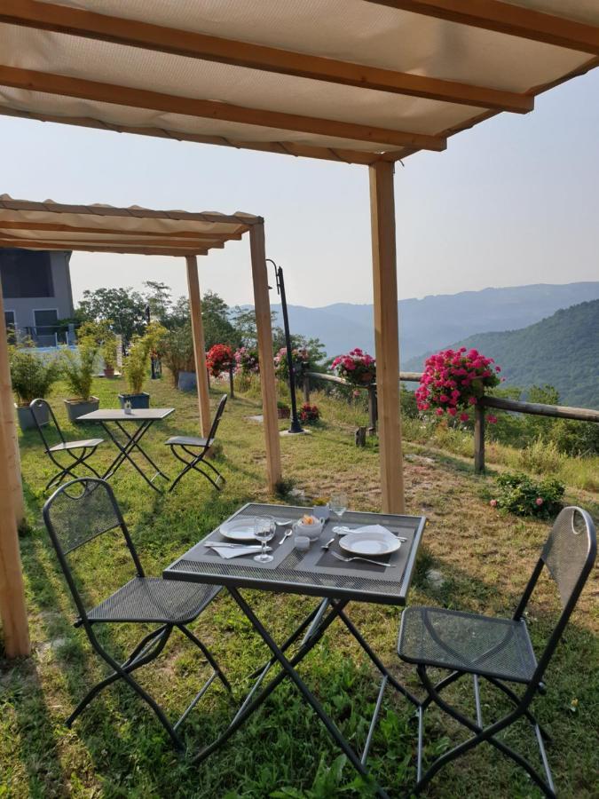 Cascina Brichat Alta Langa Serravalle delle Langhe Bagian luar foto